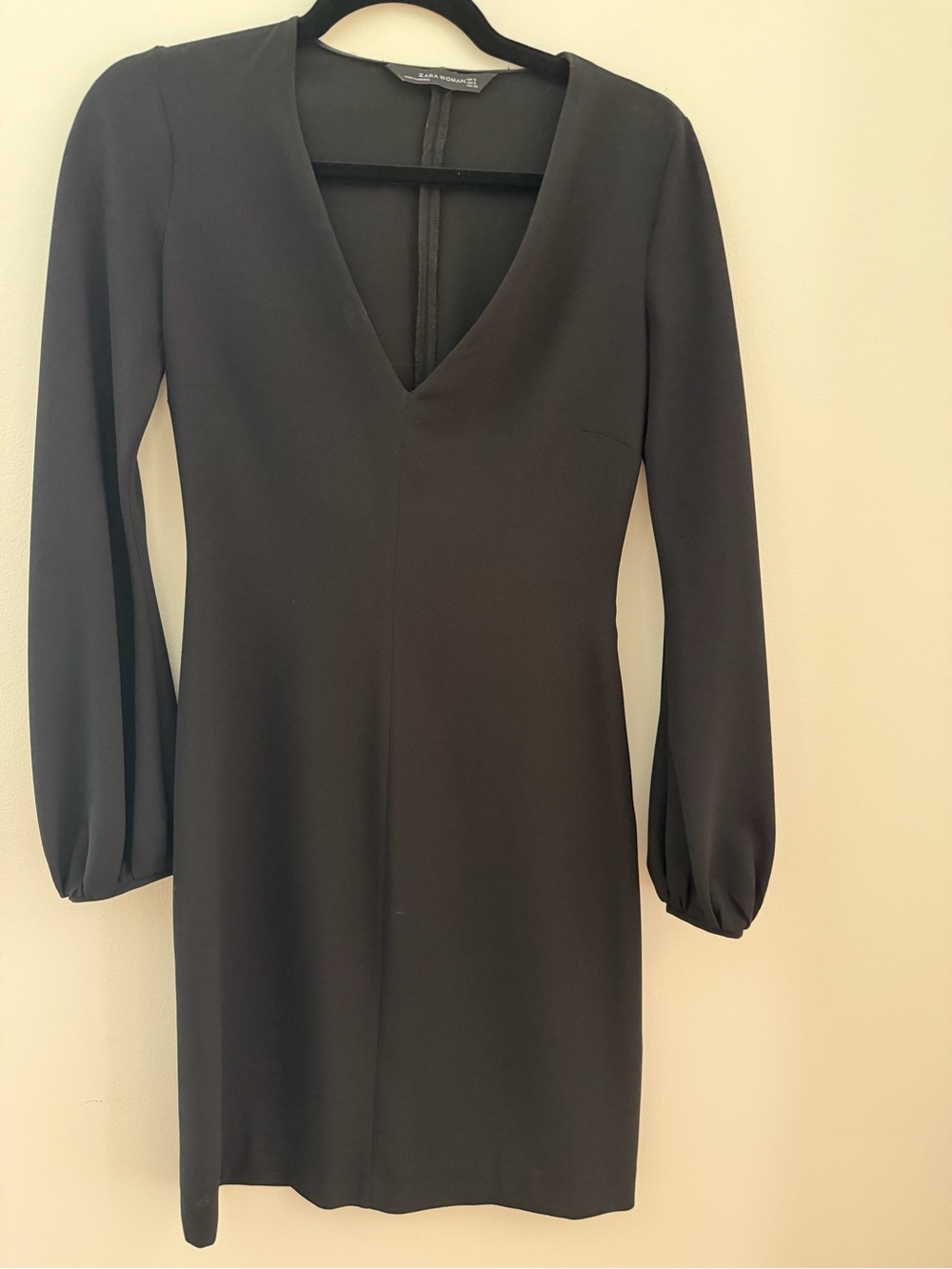 Zara Black Long Sleeve V-Neck Dress. Size S